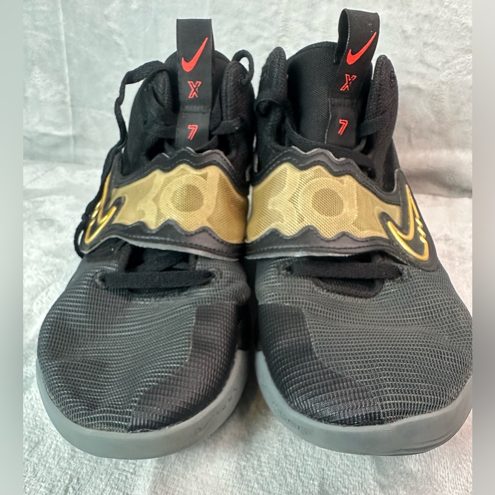 Nike KD Trey 5 X Basketball Shoes Black Metallic Gold Mens Size 13 - Picture 4 of 10
